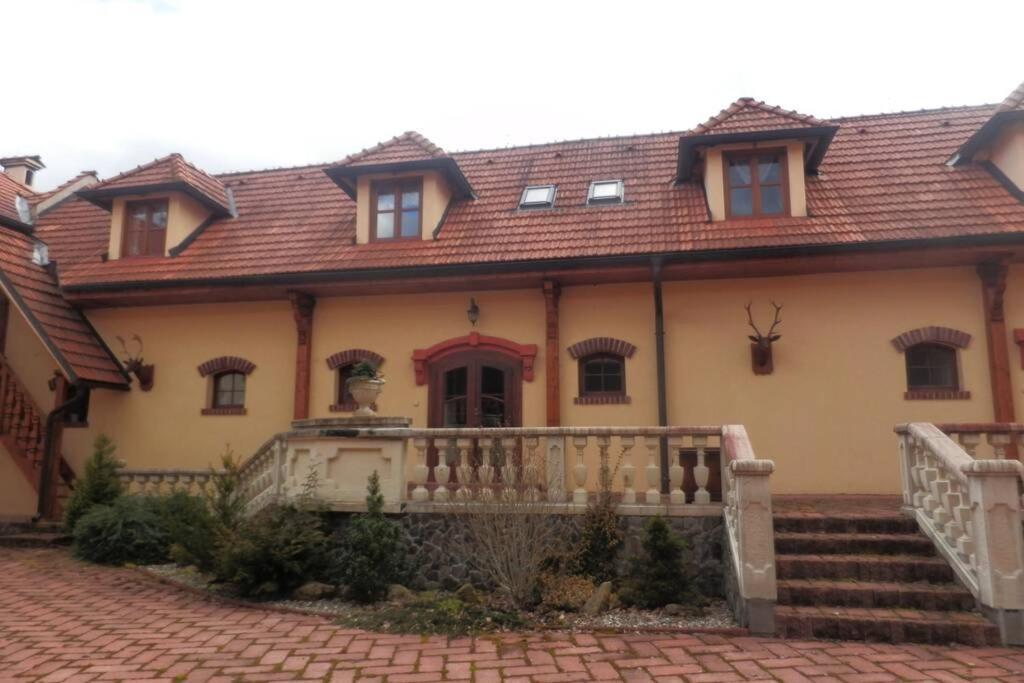 Zamecek Zdiky - Knizeci Apartman Bujanov Exterior photo