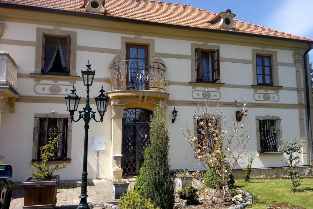 Zamecek Zdiky - Knizeci Apartman Bujanov Exterior photo
